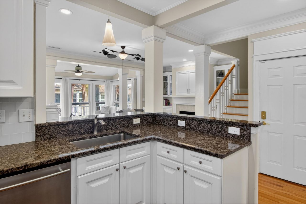 1650 Long Grove Drive Photo 23