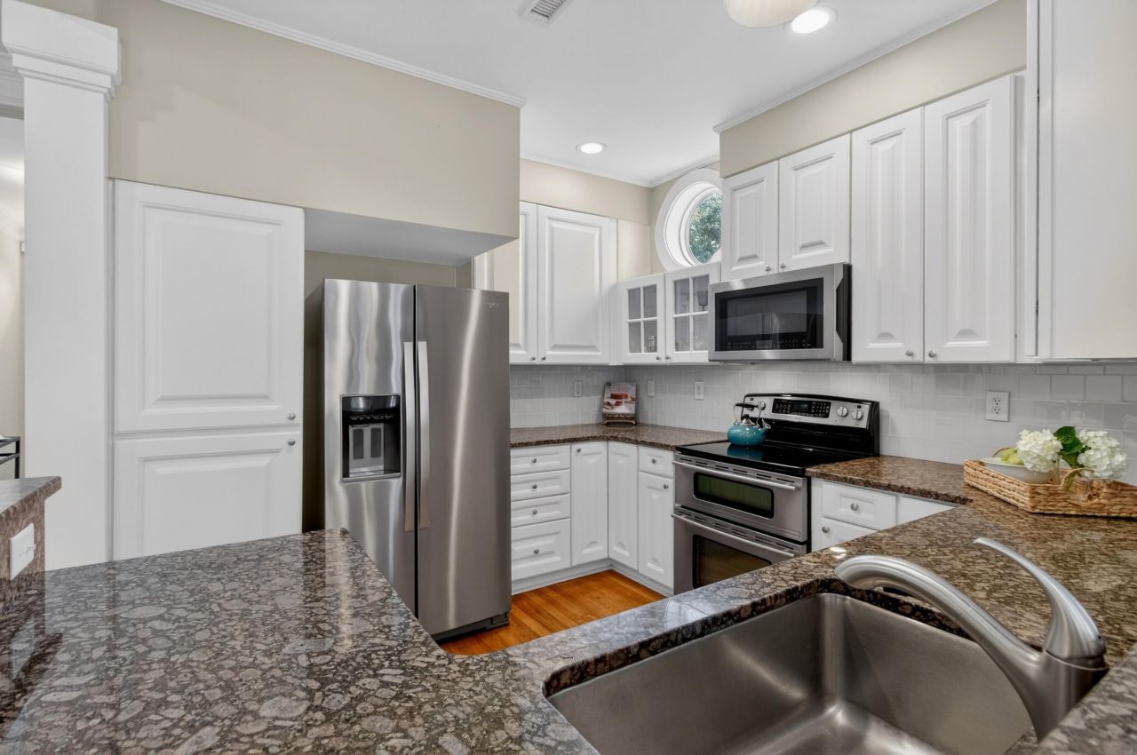 1650 Long Grove Drive Photo 25