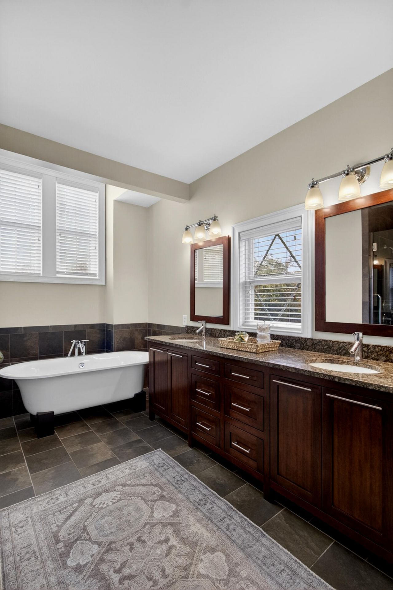 1650 Long Grove Drive Photo 36