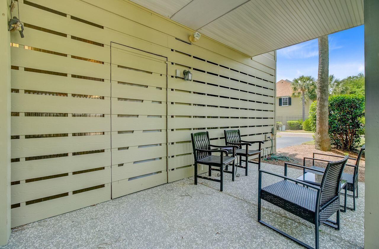 1650 Long Grove Drive Photo 7