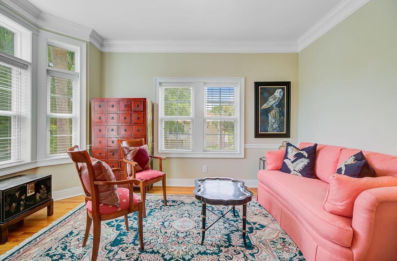 1650 Long Grove Drive Photo 9