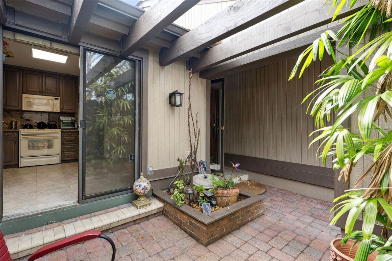 690 Lake Villas Drive , Altamonte Springs, FL 32701 Photo