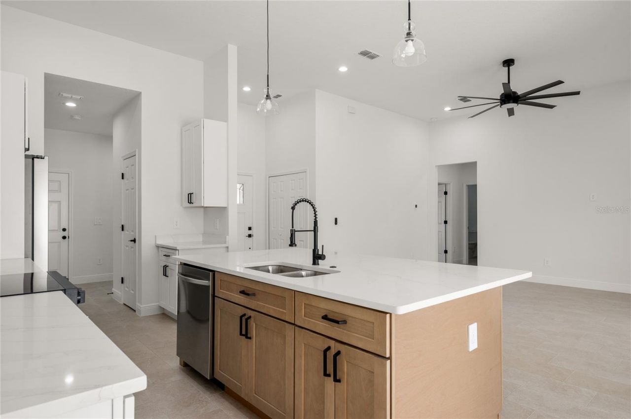 106 Megan Court , Orange City, FL 32763 Photo