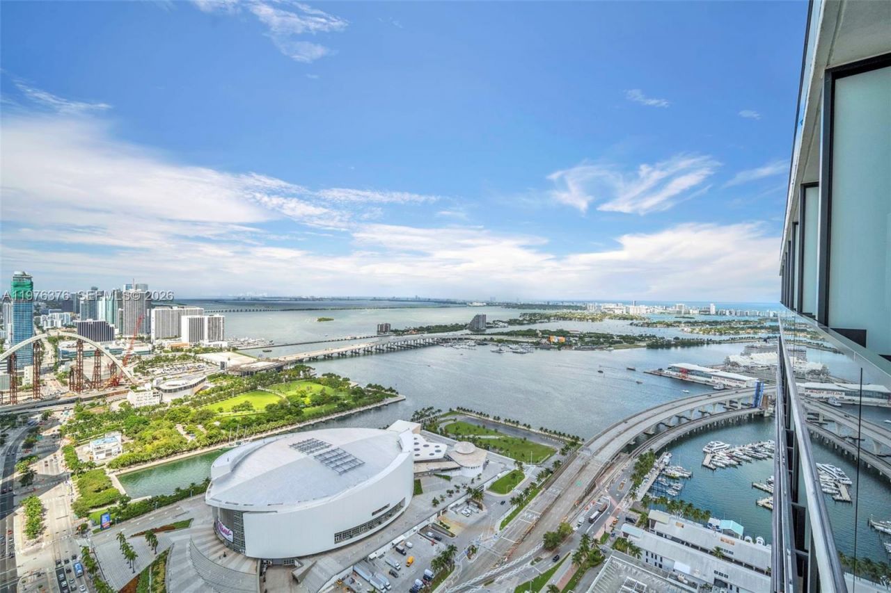 398 NE 5th St , Unit PH 4701, Miami, FL 33132 Photo