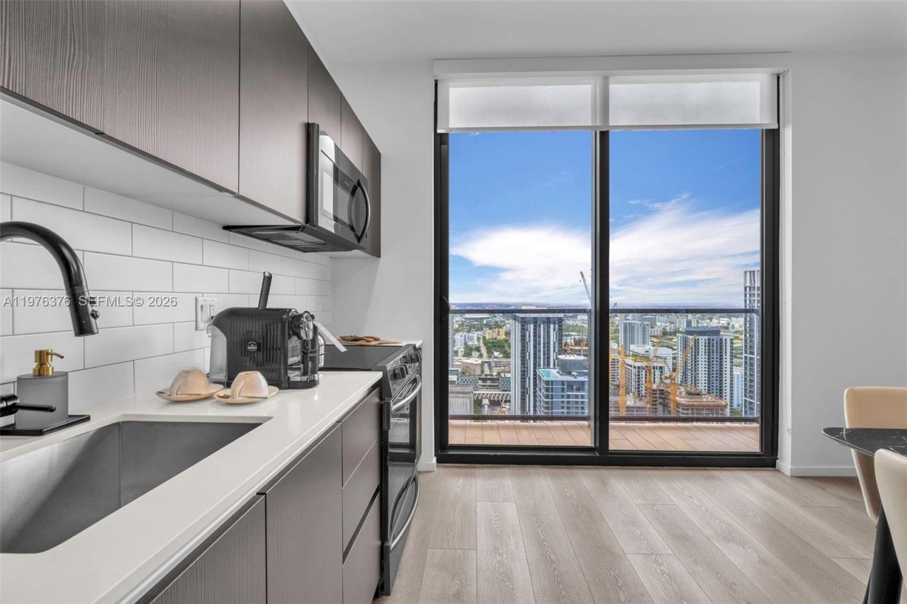 398 NE 5th St , Unit PH 4701, Miami, FL 33132 Photo