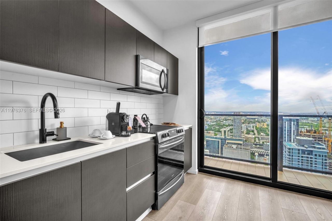 398 NE 5th St , Unit PH 4701, Miami, FL 33132 Photo