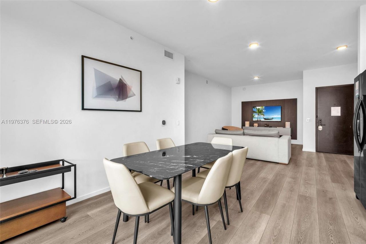 398 NE 5th St , Unit PH 4701, Miami, FL 33132 Photo