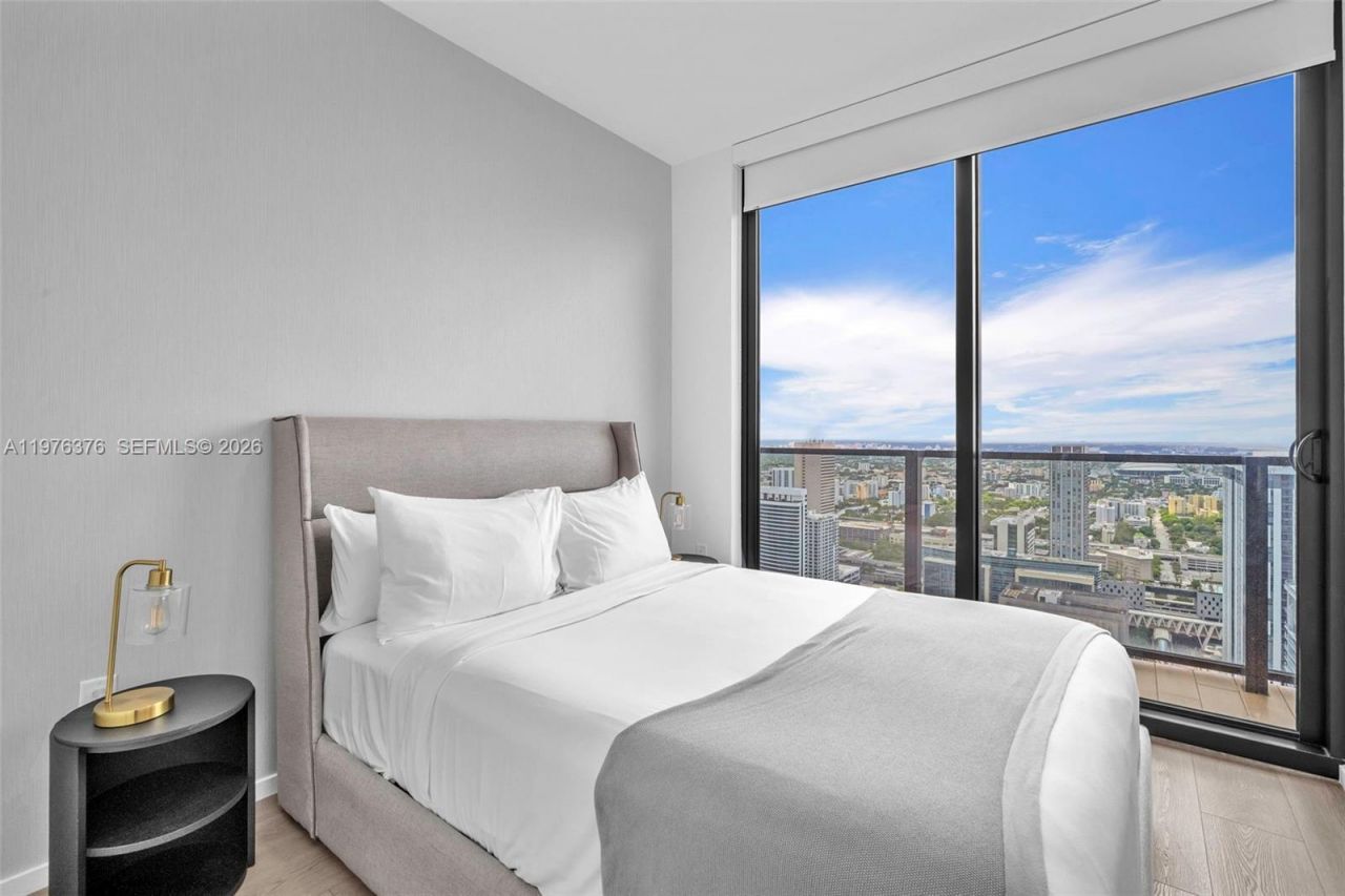 398 NE 5th St , Unit PH 4701, Miami, FL 33132 Photo