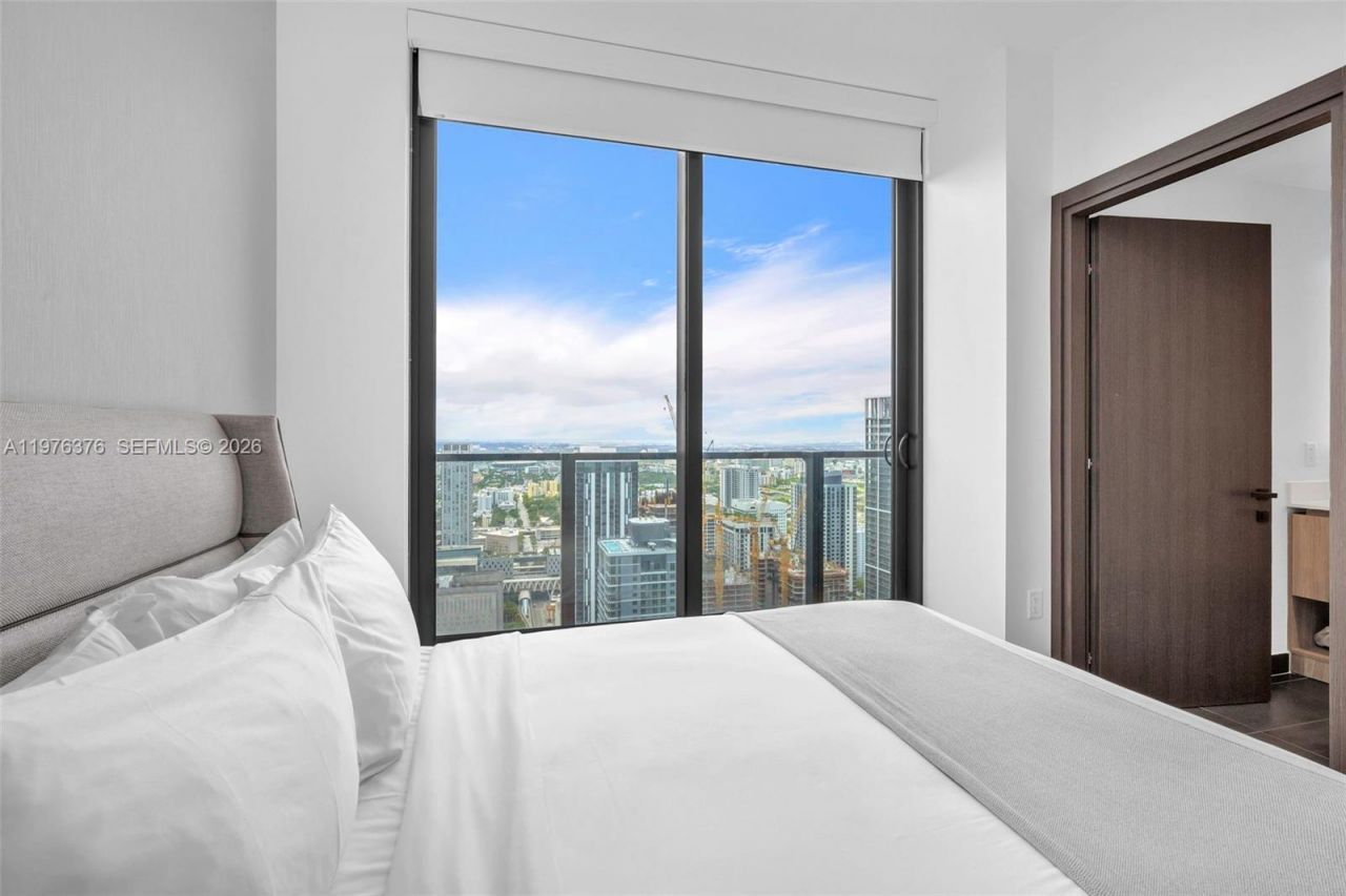 398 NE 5th St , Unit PH 4701, Miami, FL 33132 Photo