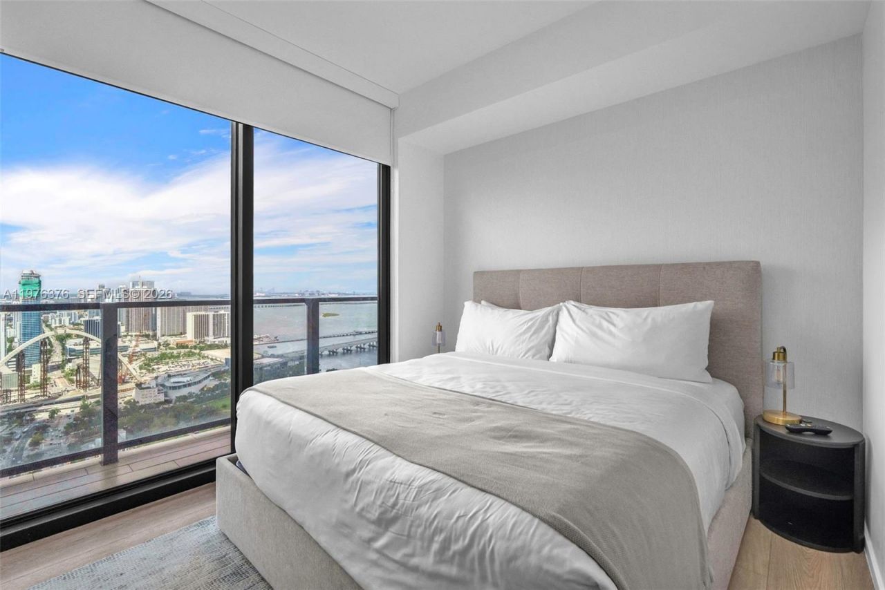 398 NE 5th St , Unit PH 4701, Miami, FL 33132 Photo