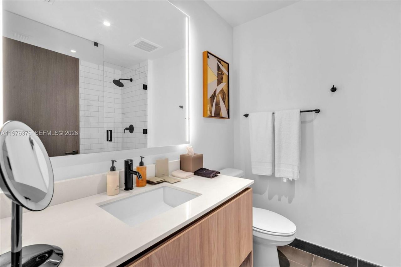 398 NE 5th St , Unit PH 4701, Miami, FL 33132 Photo