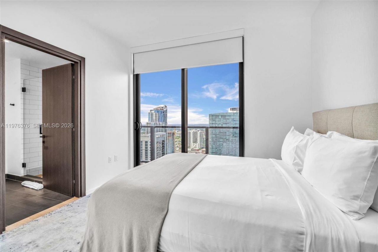 398 NE 5th St , Unit PH 4701, Miami, FL 33132 Photo