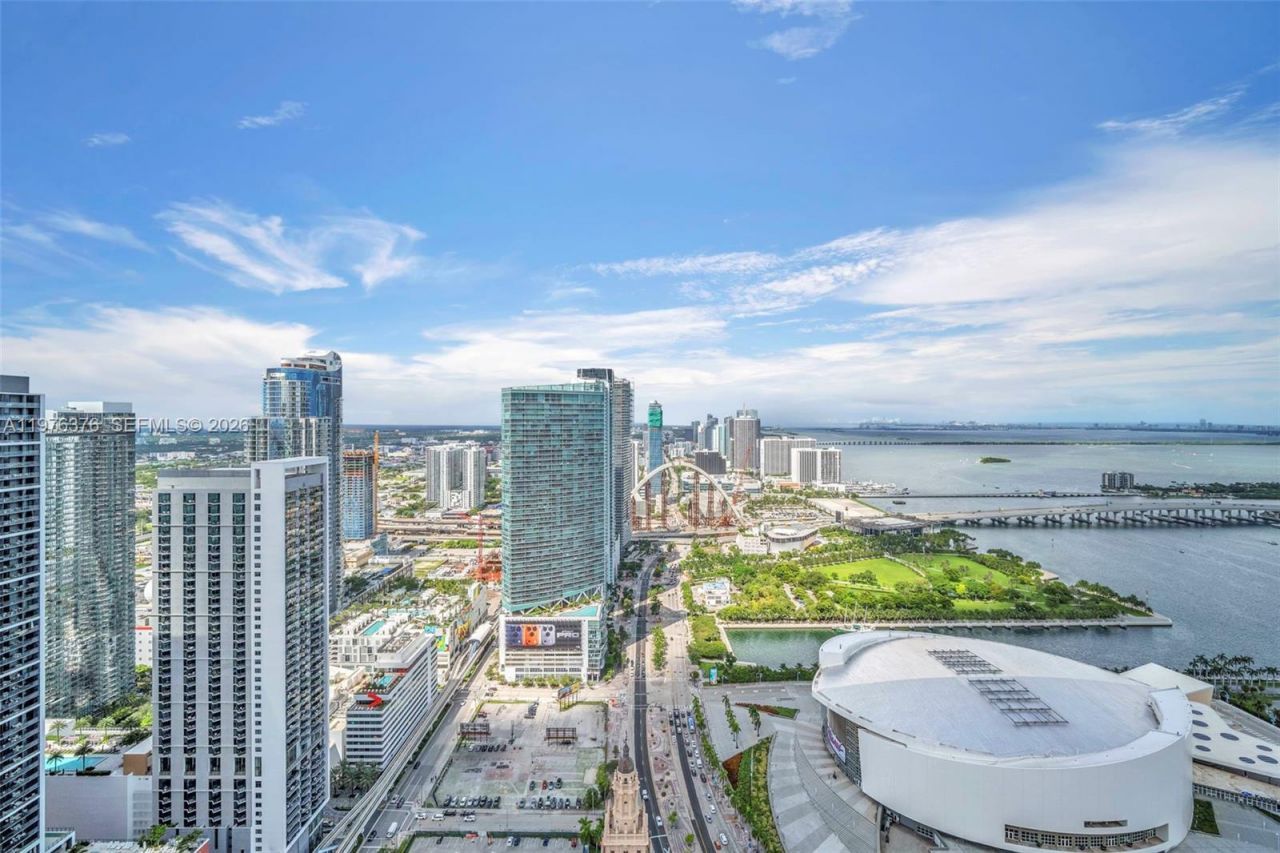 398 NE 5th St , Unit PH 4701, Miami, FL 33132 Photo