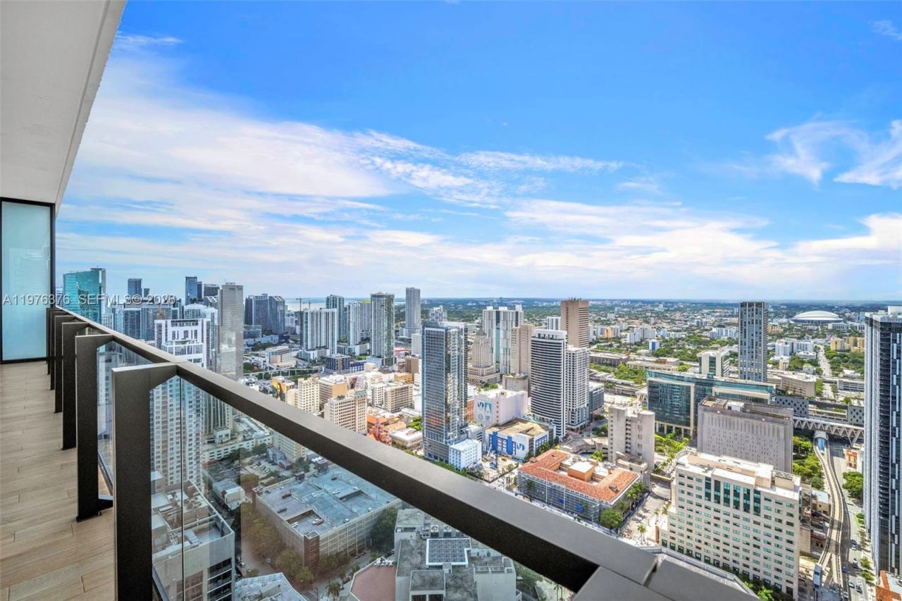 398 NE 5th St , Unit PH 4701, Miami, FL 33132 Photo