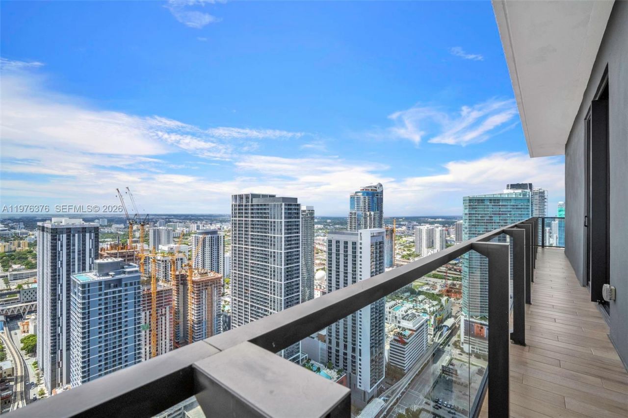 398 NE 5th St , Unit PH 4701, Miami, FL 33132 Photo