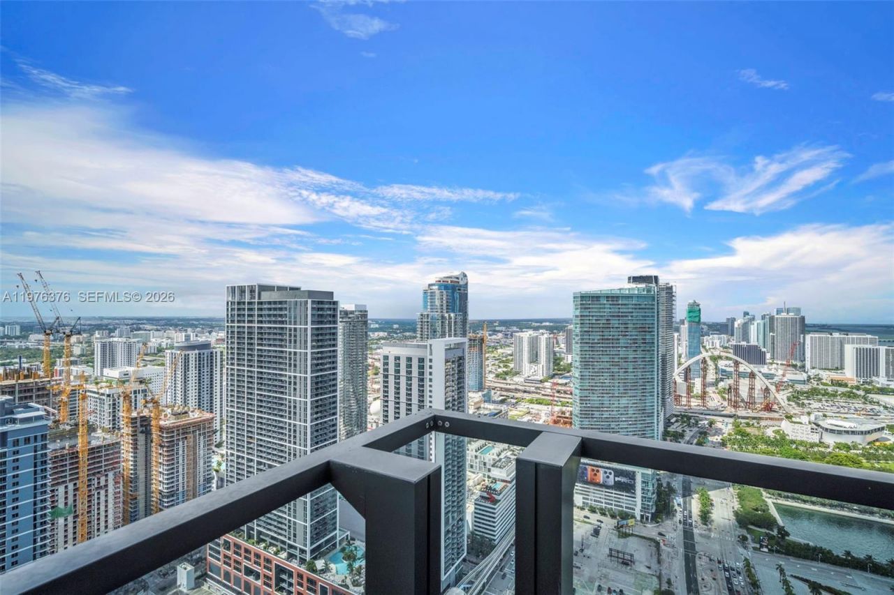 398 NE 5th St , Unit PH 4701, Miami, FL 33132 Photo