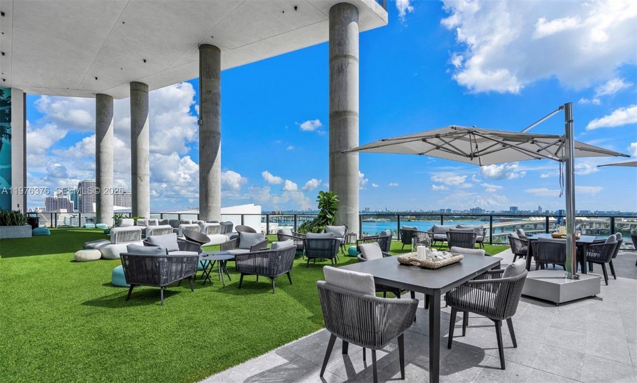 398 NE 5th St , Unit PH 4701, Miami, FL 33132 Photo