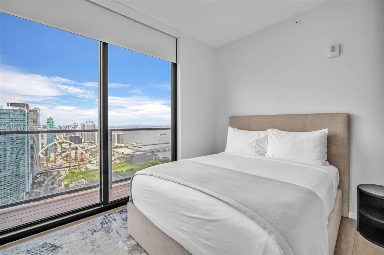 398 NE 5th St , Unit PH 4701, Miami, FL 33132 Photo