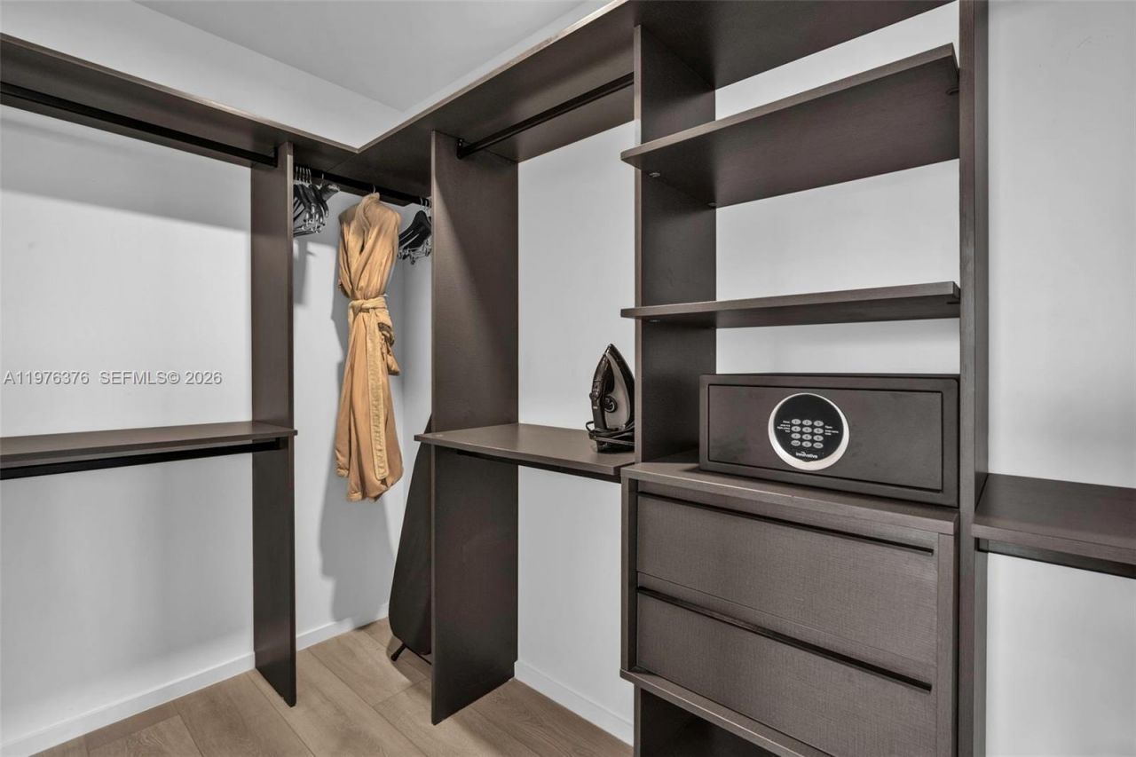 398 NE 5th St , Unit PH 4701, Miami, FL 33132 Photo