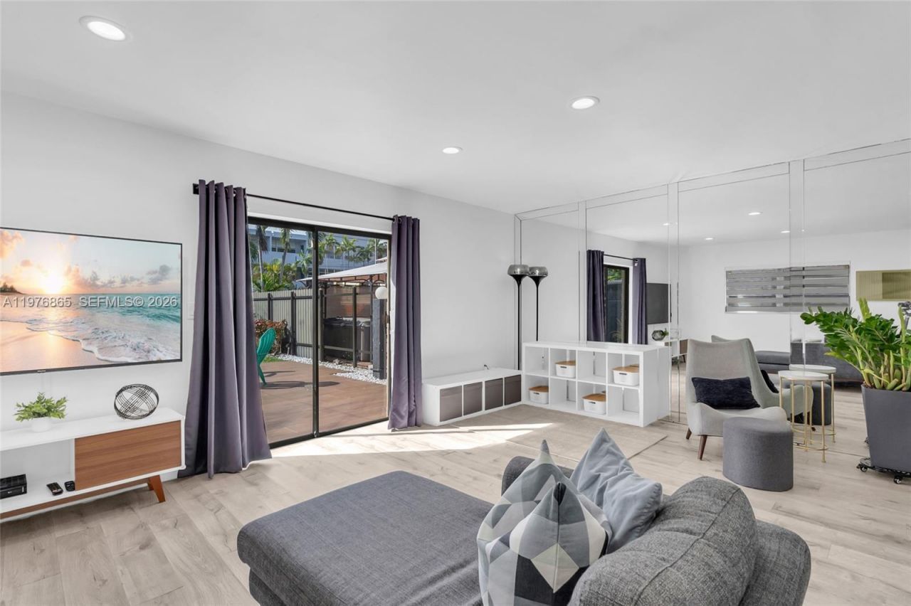 2172 NE 171st St , North Miami Beach, FL 33162 Photo