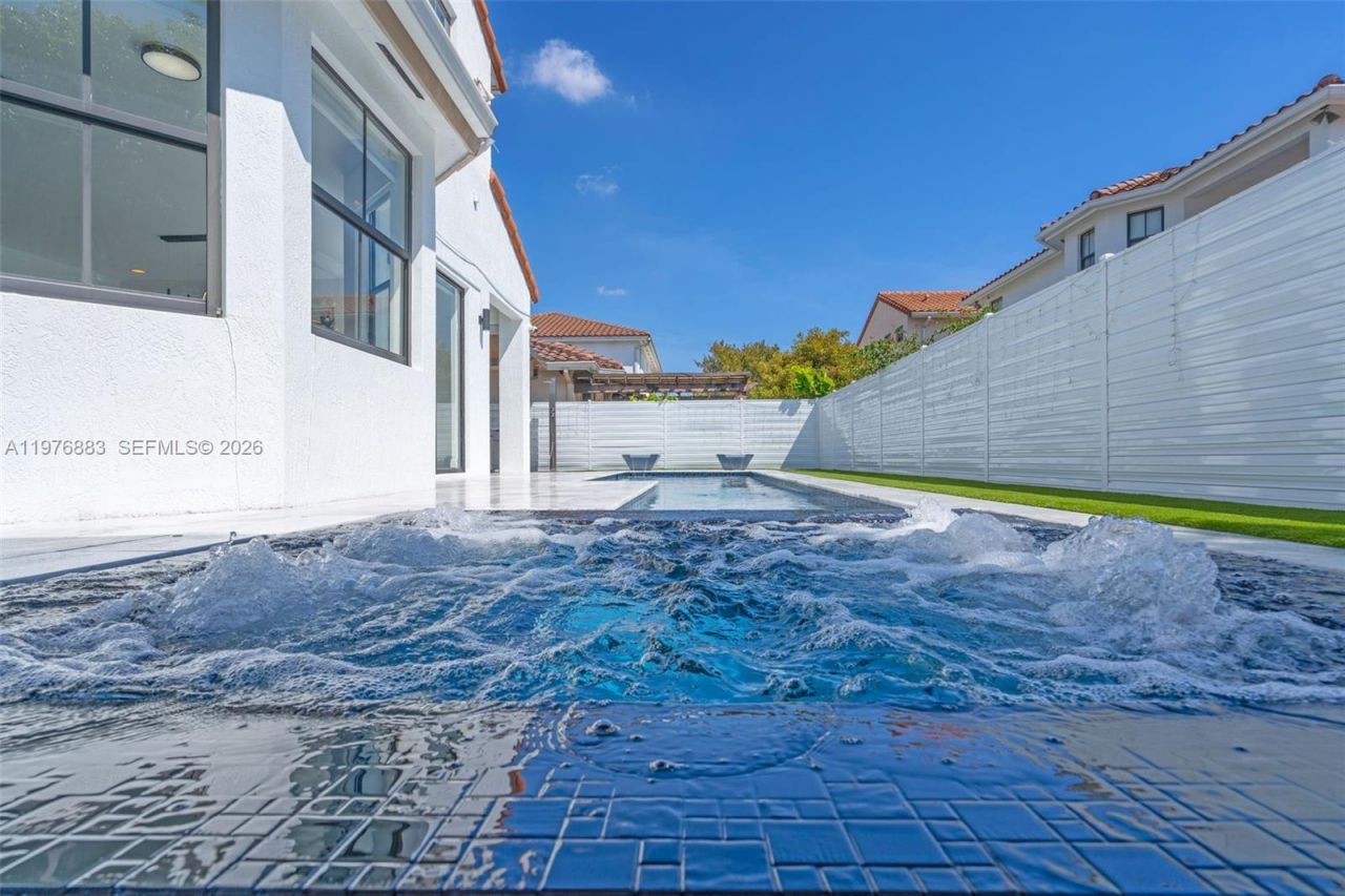 1005 NW 100th Ave , Miami, FL 33172 Photo