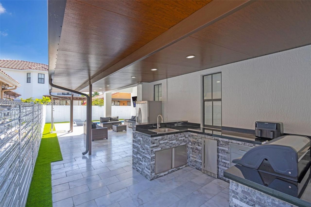 1005 NW 100th Ave , Miami, FL 33172 Photo