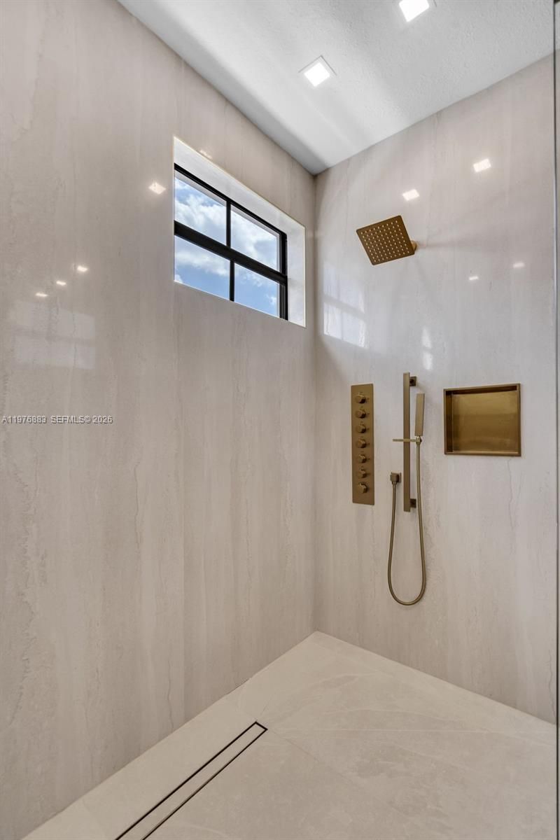 1005 NW 100th Ave , Miami, FL 33172 Photo