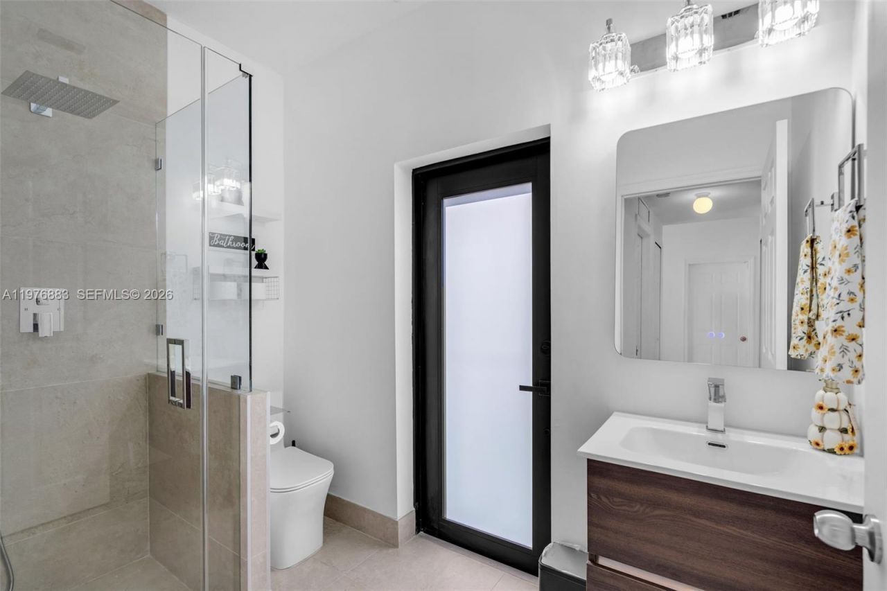 1005 NW 100th Ave , Miami, FL 33172 Photo