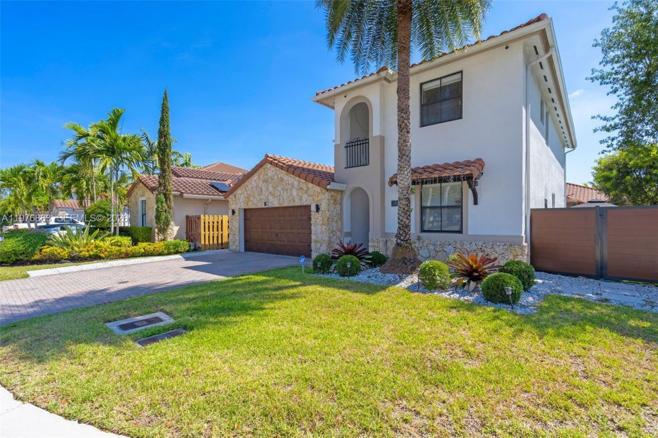 1005 NW 100th Ave , Miami, FL 33172 Photo