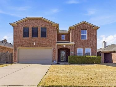 1632 Lionheart Drive , Frisco, TX 75036