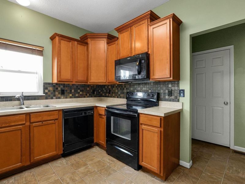 7894 Champaign Drive, Blacklick, OH 43004 Photo 14