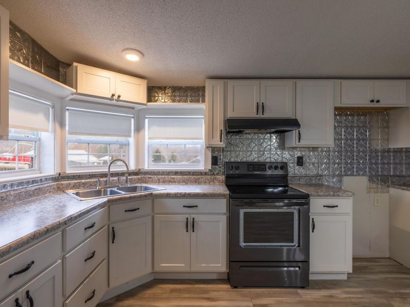 12 E Main Street , Glouster, OH 45732 Photo 11