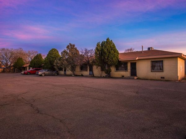 2129 Edna Avenue NW, Albuquerque, NM 87104