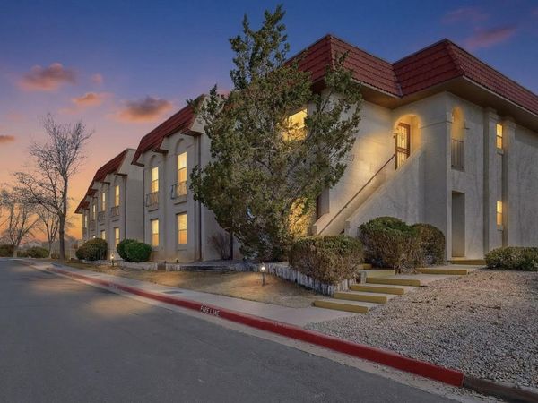823 Country Club Drive SE, Unit APT 2E, Rio Rancho, NM 87124