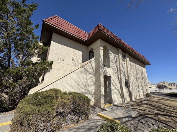 823 Country Club Drive SE, Unit APT 2E, Rio Rancho, NM 87124
