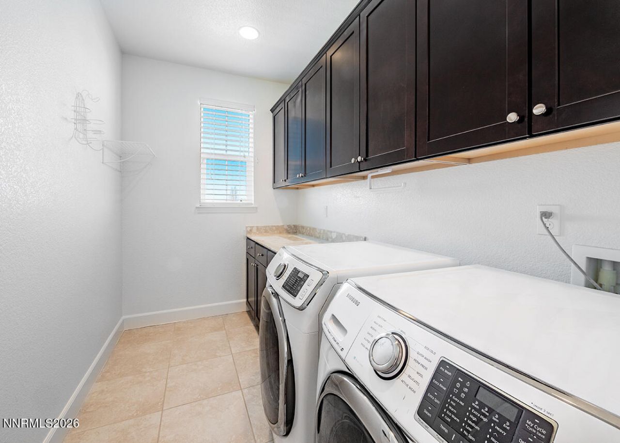 2082 Whitecliff Drive, Reno, NV 89521 Photo