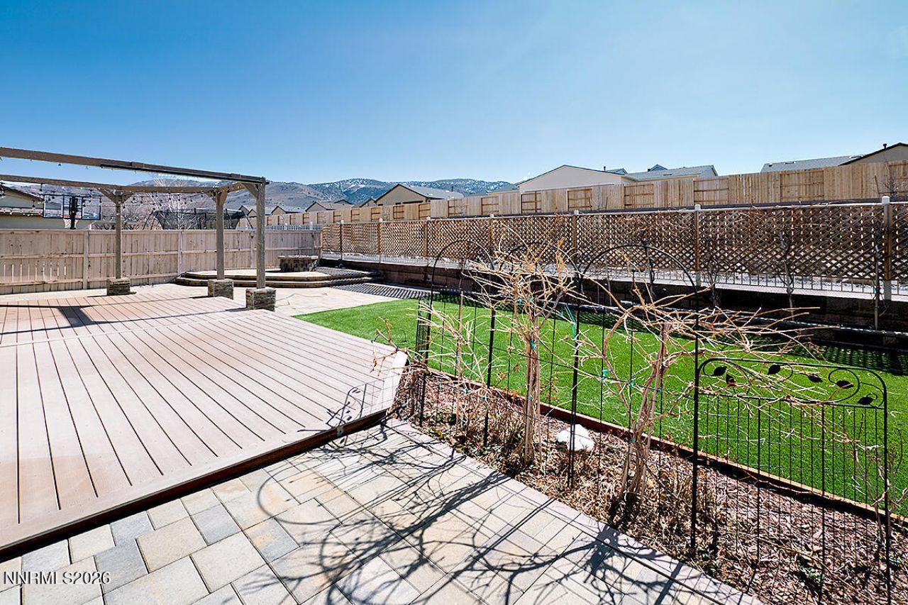 2082 Whitecliff Drive, Reno, NV 89521 Photo