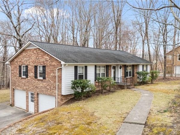 1709 Brandywine Drive, Clemmons, NC 27012