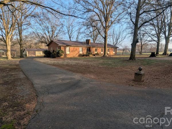 1524 Old Lawyers Road, Marshville, NC 28103