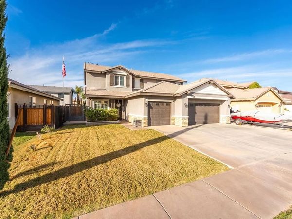226 Quail Run Dr, El Centro, CA 92243