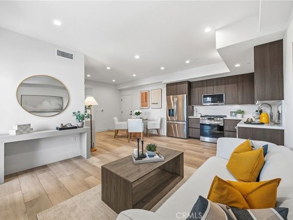 150 S Oak Knoll Avenue, Unit 105, Pasadena, CA 91101