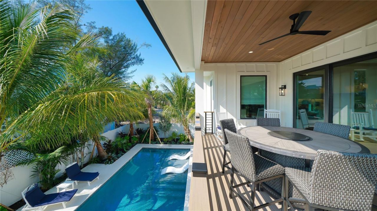 307 62nd Street, Holmes Beach, FL 34217 Photo