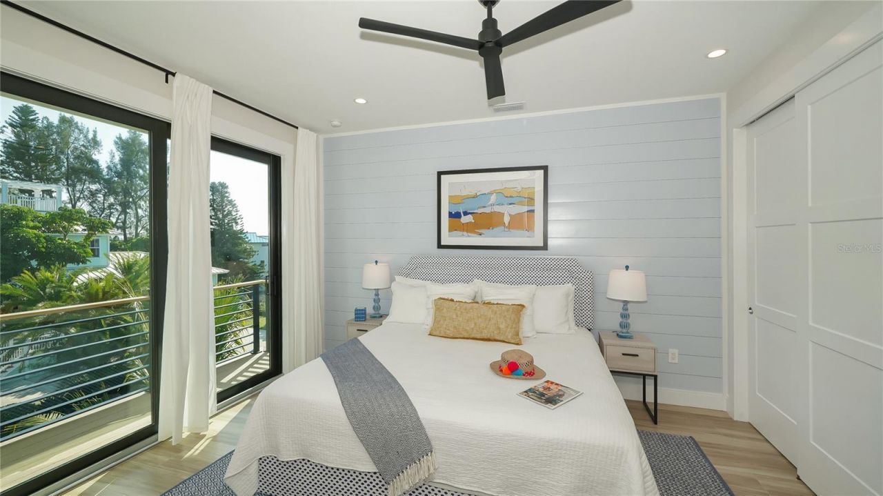 307 62nd Street, Holmes Beach, FL 34217 Photo