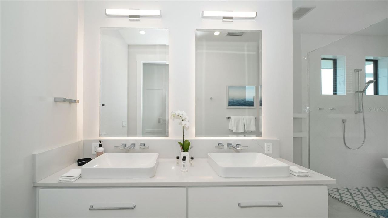 307 62nd Street, Holmes Beach, FL 34217 Photo