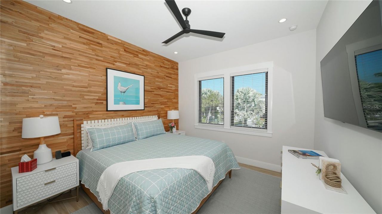 307 62nd Street, Holmes Beach, FL 34217 Photo