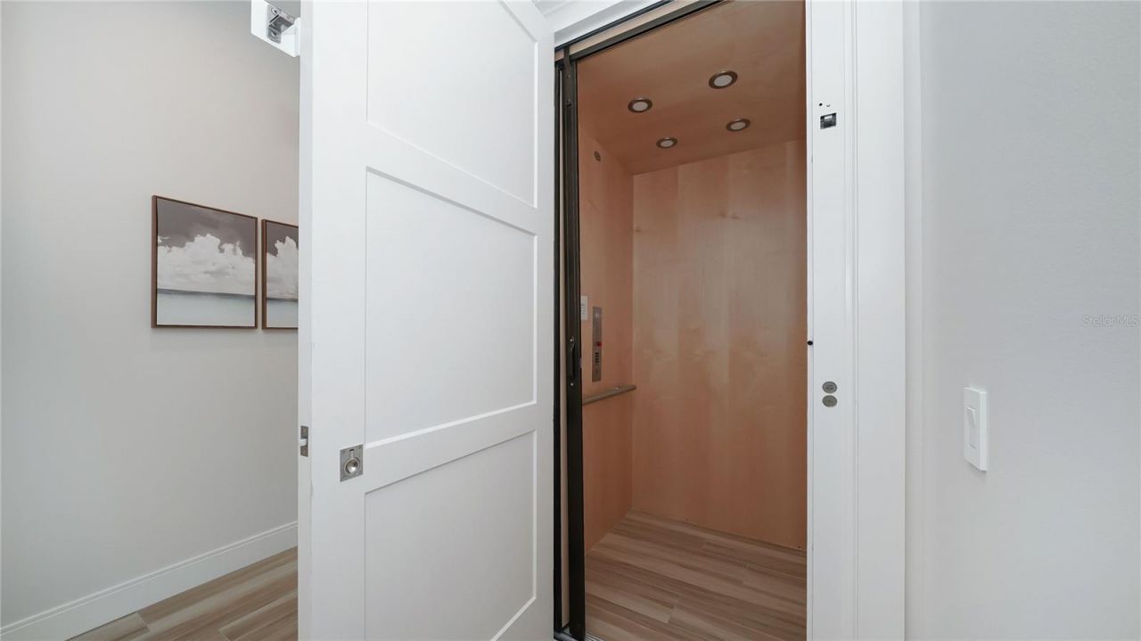 307 62nd Street, Holmes Beach, FL 34217 Photo