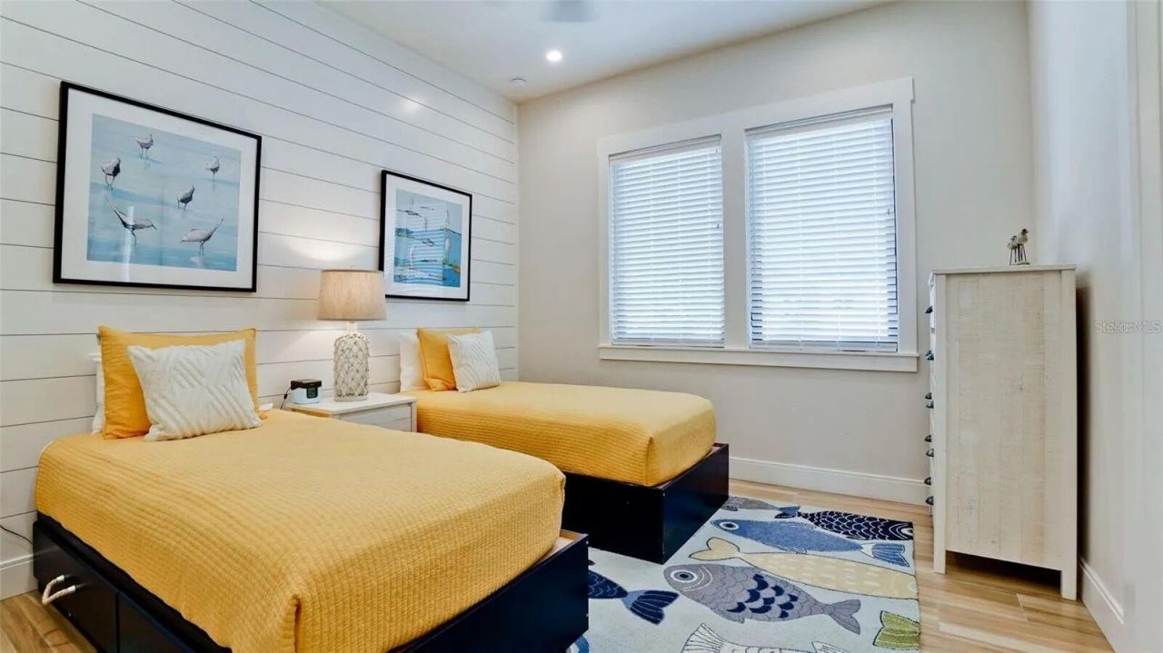 307 62nd Street, Holmes Beach, FL 34217 Photo