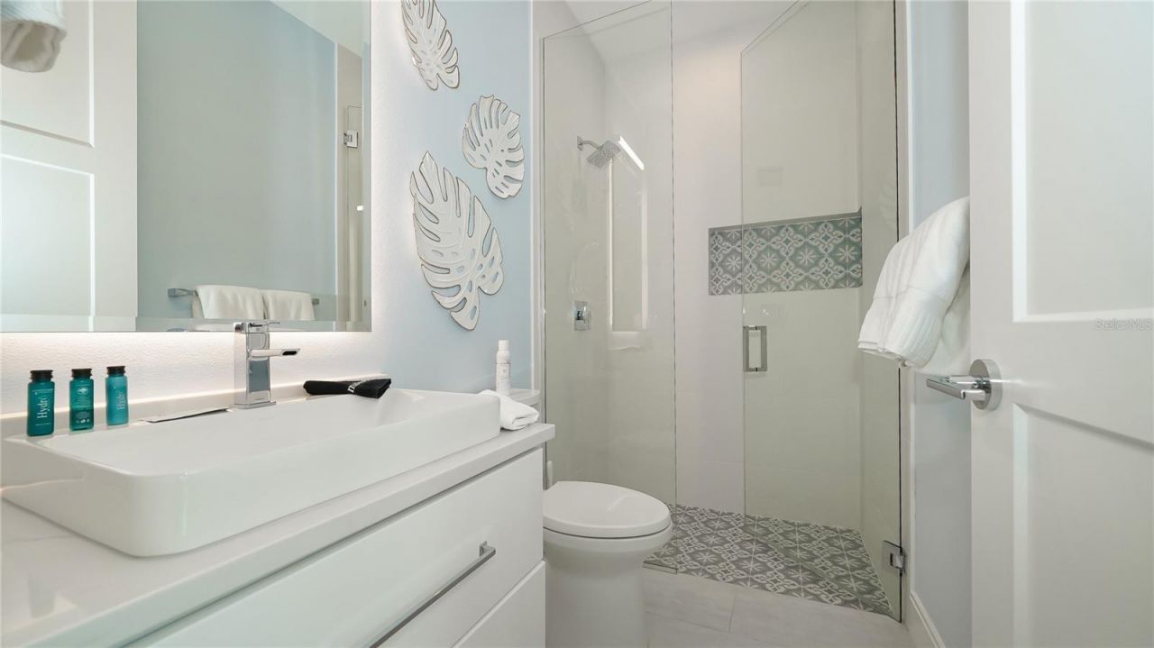 307 62nd Street, Holmes Beach, FL 34217 Photo