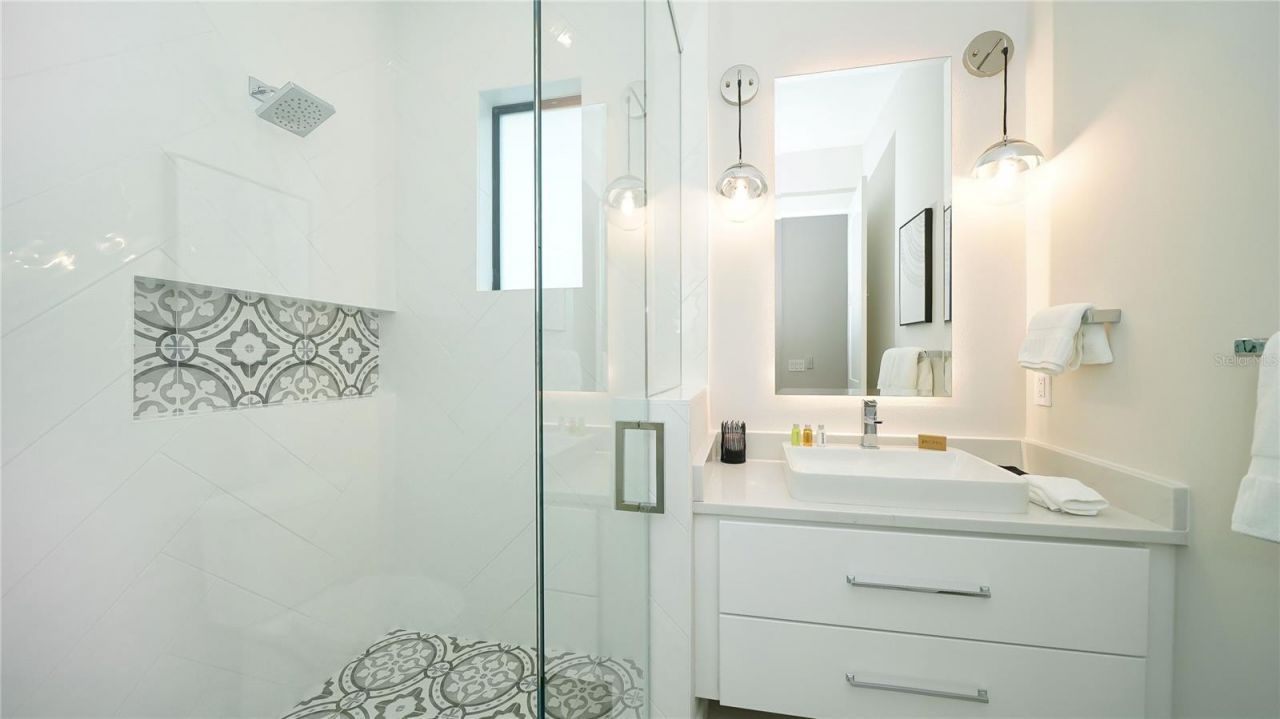 307 62nd Street, Holmes Beach, FL 34217 Photo