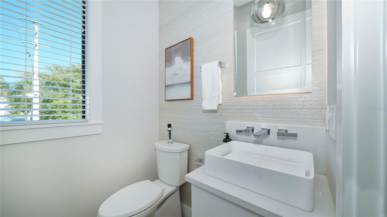 307 62nd Street, Holmes Beach, FL 34217 Photo